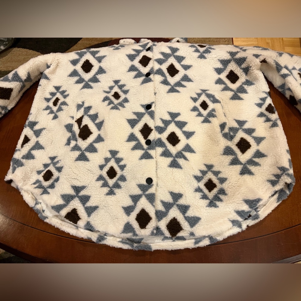 Grace & Emma "She Could Be The One" ivory aztec pattern sherpa jacket. 2XL. NWT - Picture 13 of 14